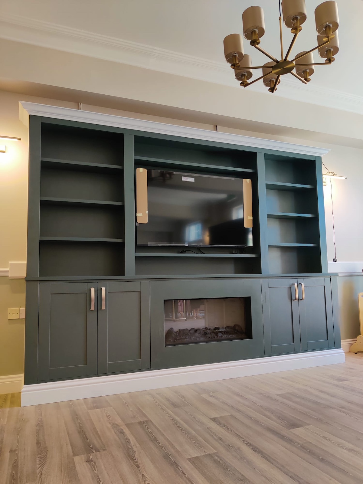 Elegant Bespoke Cabinetry for Queen Charlotte Nursing Home - Library & Lounge Bookcase Installation